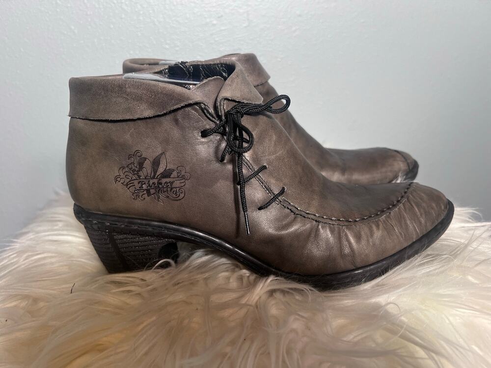 Rieker Rebecca Bootie Sz 41 9.5 Leather Low Heel Ankle Boot Western Whimsygoth